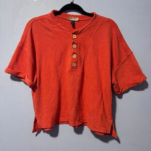 Universal Threads  size large‎ tee